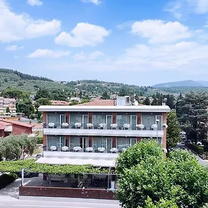 Hotel Benaco ***s, Garde